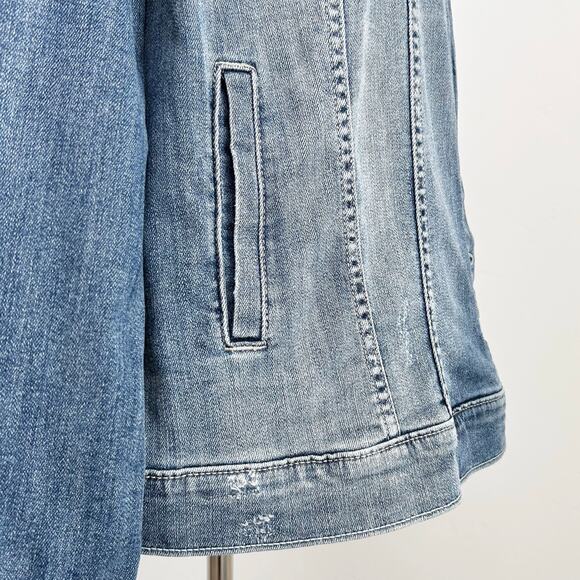 Torrid Faded Distressed Stretch Denim Jacket 4X - Picture 5 of 9